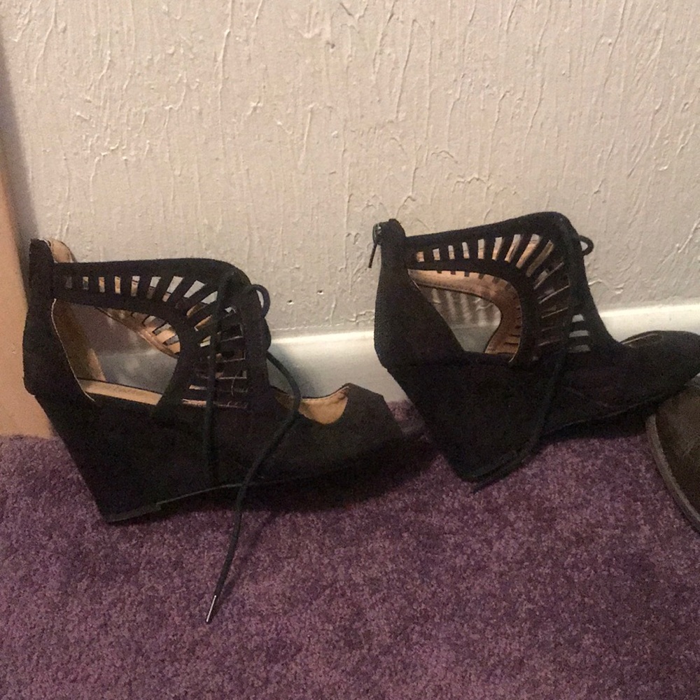 Charlotte Russel black wedges - Picture 2 of 2